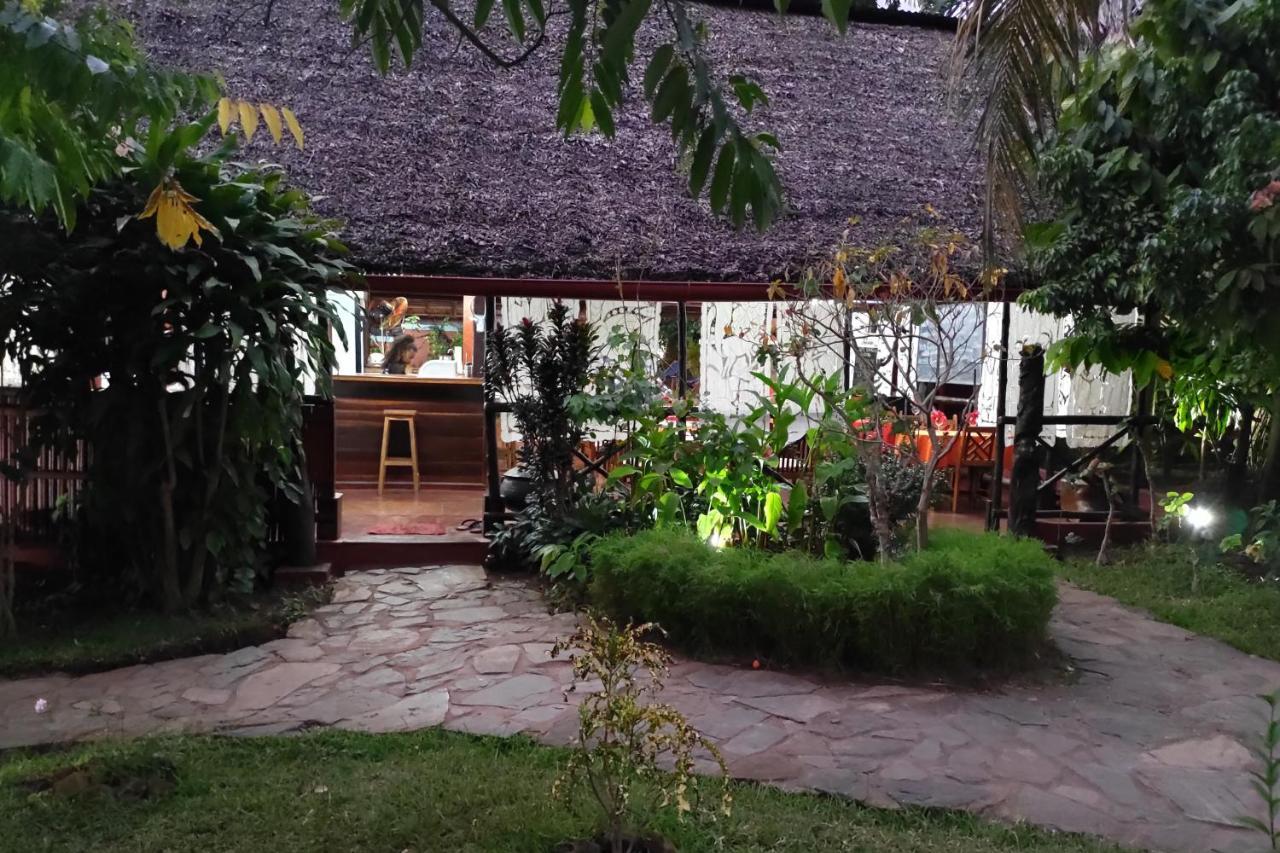 Clair De Lune Ambatoloaka (Nosy Be) Exterior foto