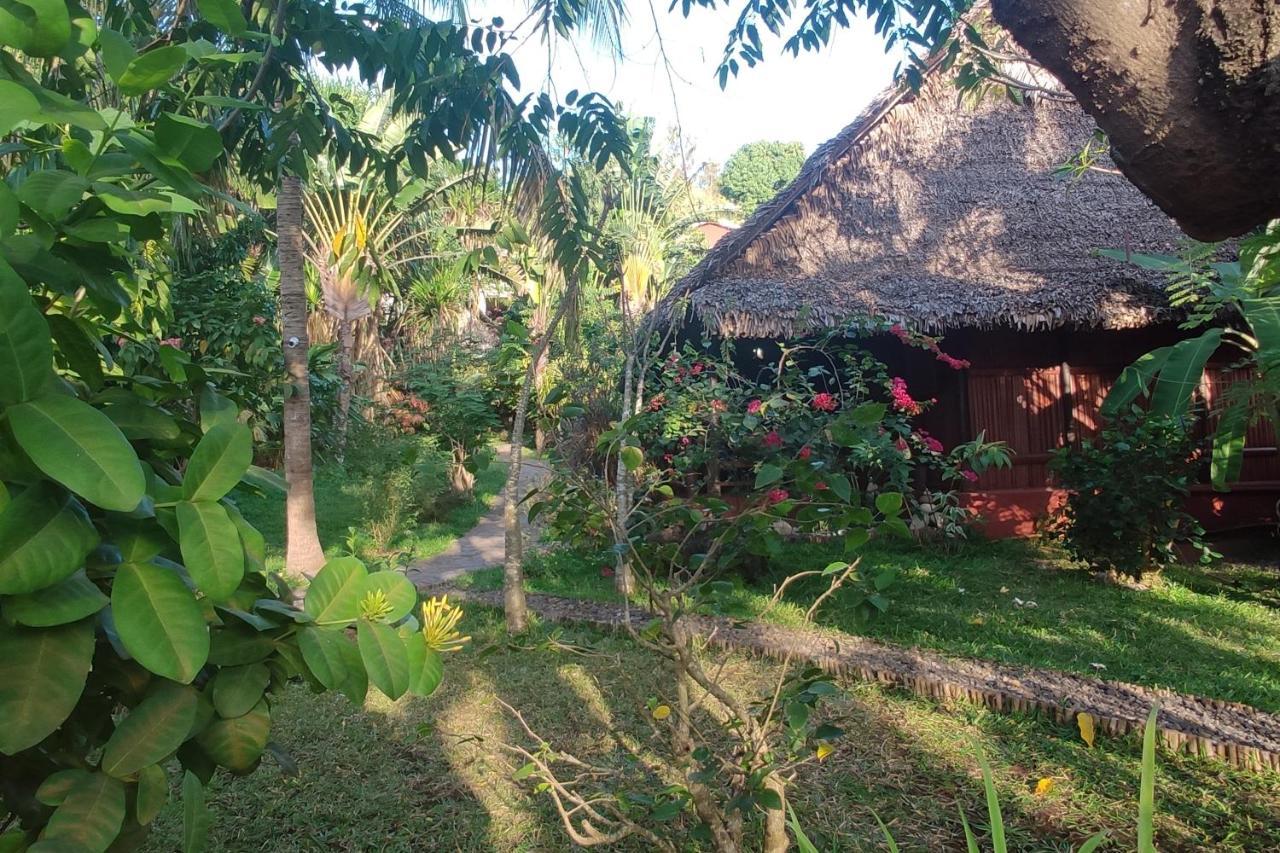 Clair De Lune Ambatoloaka (Nosy Be) Exterior foto