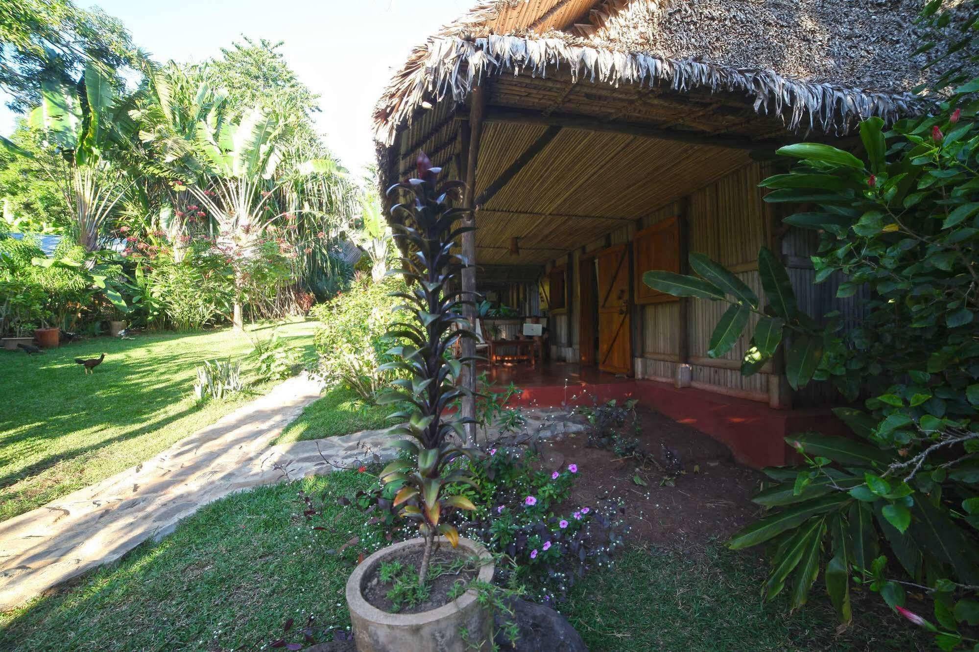 Clair De Lune Ambatoloaka (Nosy Be) Exterior foto